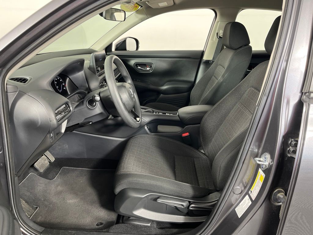 2025 Honda HR-V LX - Photo 18