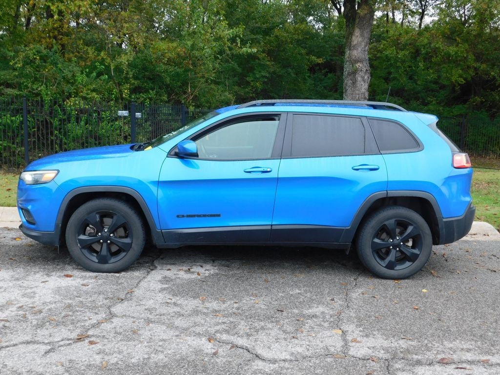 Used 2020 Jeep Cherokee Altitude SUV