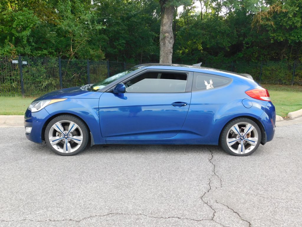 Used 2017 Hyundai Veloster Value Edition with VIN KMHTC6AD4HU313237 for sale in Fayetteville, AR