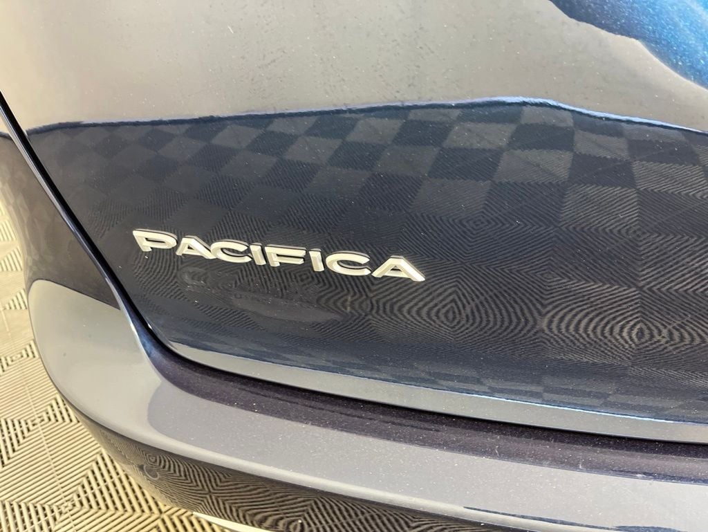Used 2023 Chrysler Pacifica Plug-In Hybrid Pinnacle Van Passenger Van