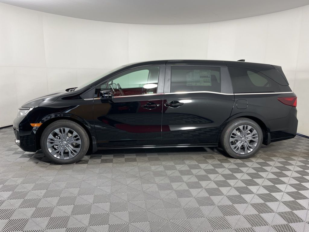 2026 Honda Odyssey Touring photo 2