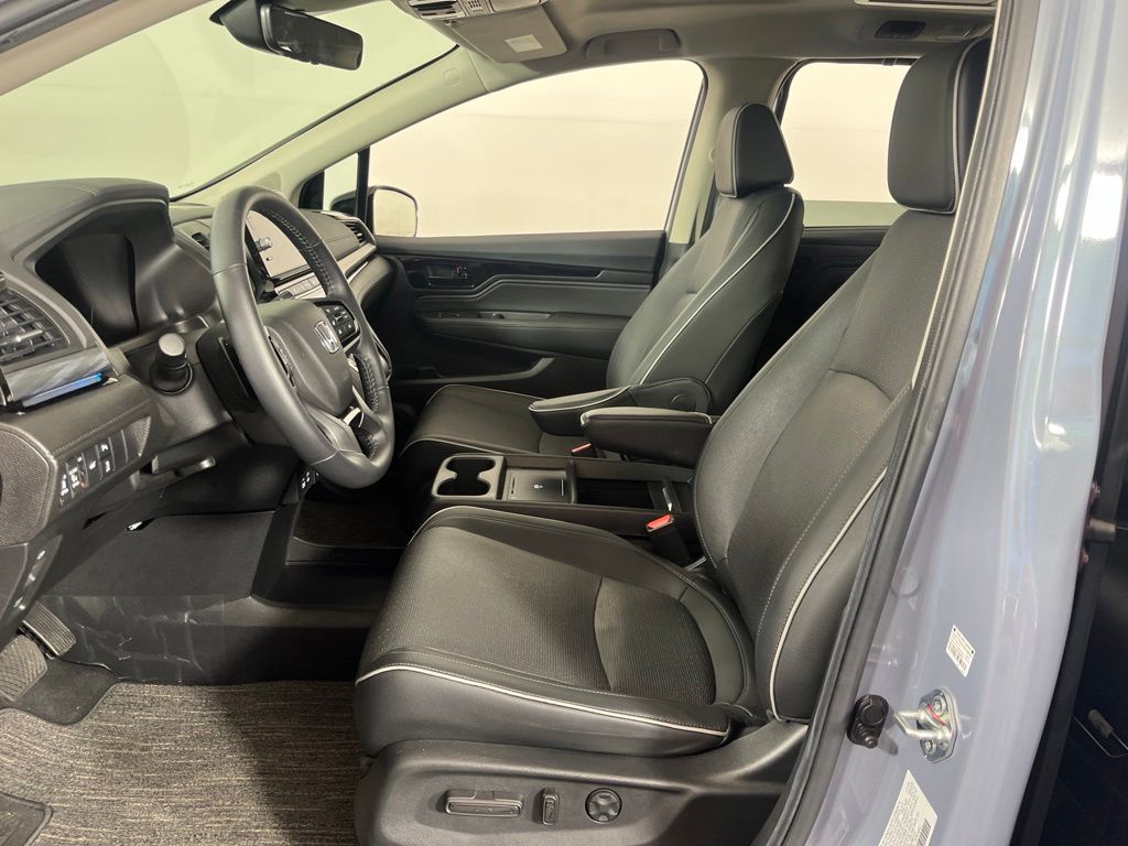 2025 Honda Odyssey Elite - Photo 26