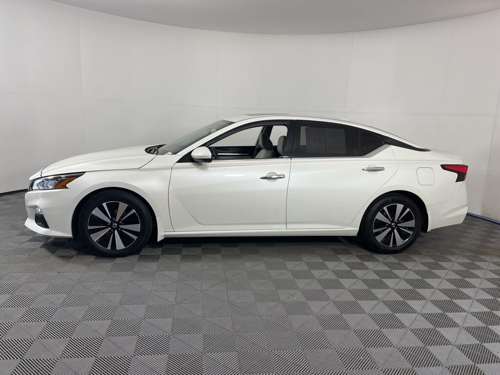 Used 2019 Nissan Altima 2.5 SV Sedan