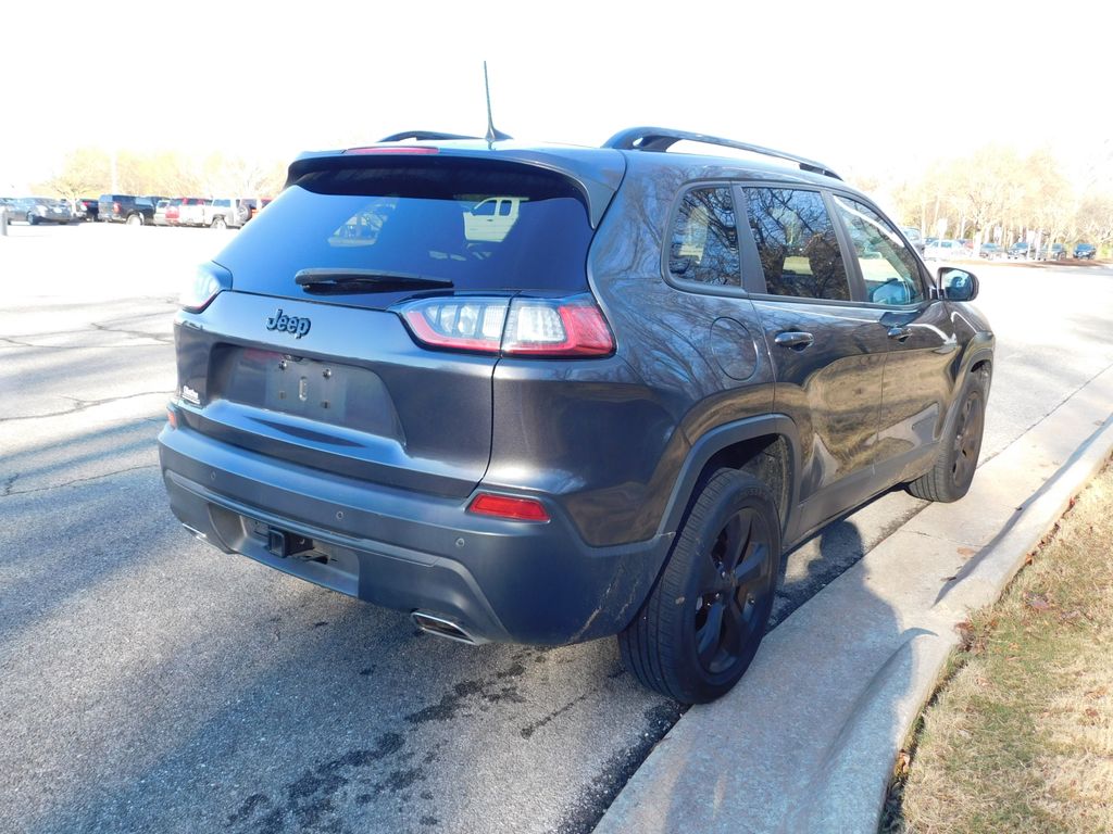 2019 Jeep Cherokee Altitude photo 3