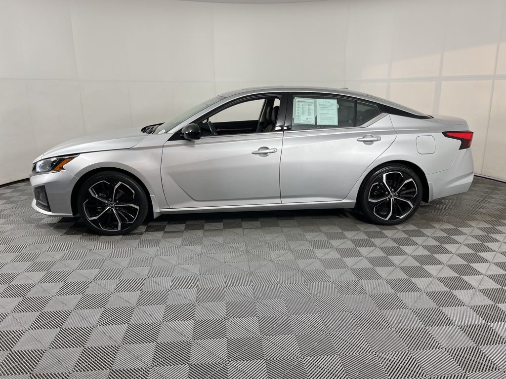 Used 2023 Nissan Altima SR with VIN 1N4BL4CV6PN407936 for sale in Fayetteville, AR