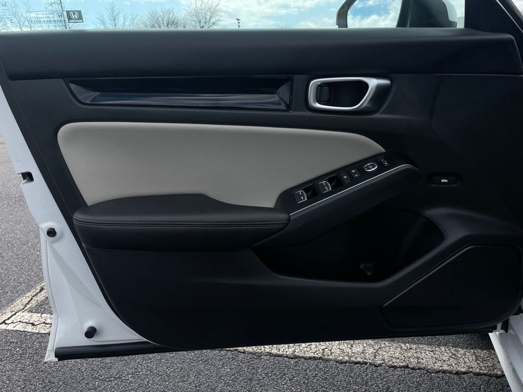 2024 Honda Civic Touring - Photo 28