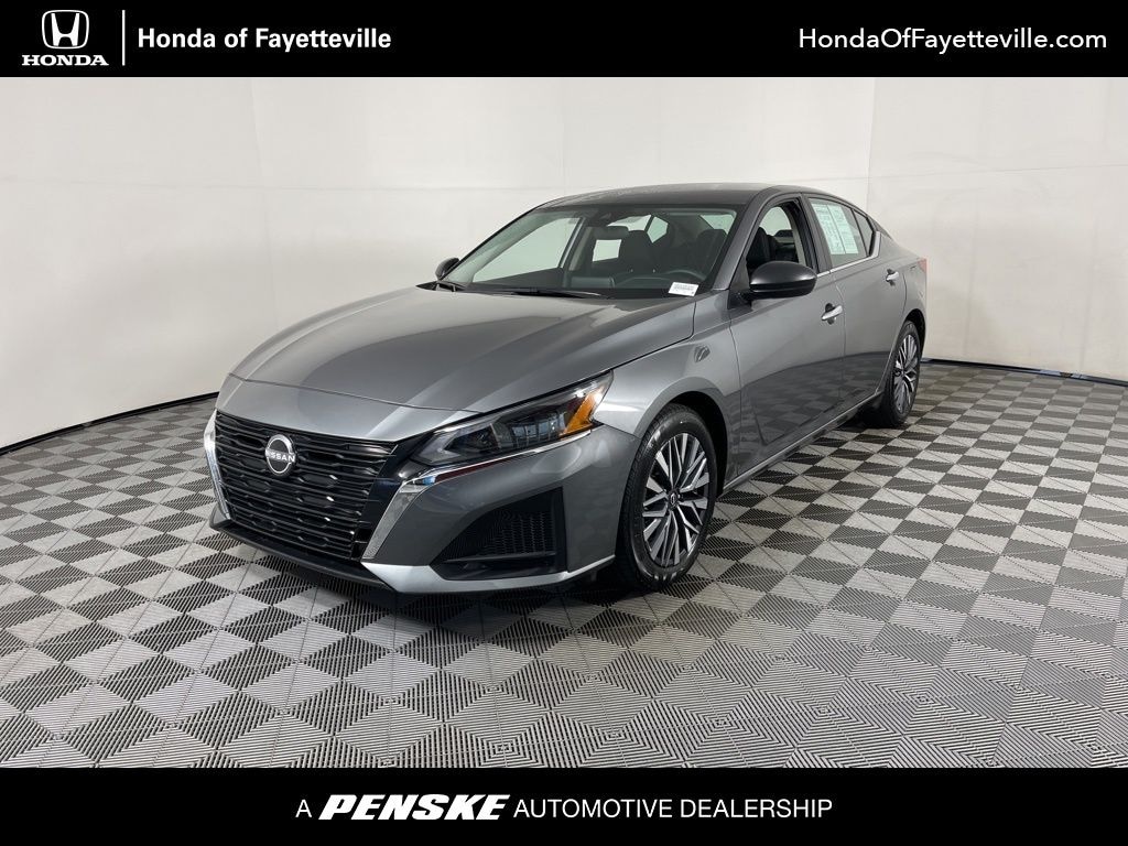 Used 2025 Nissan Altima 2.5 SV Sedan