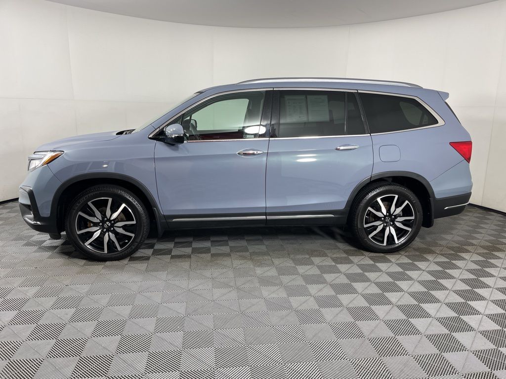 2022 Honda Pilot Touring photo 2
