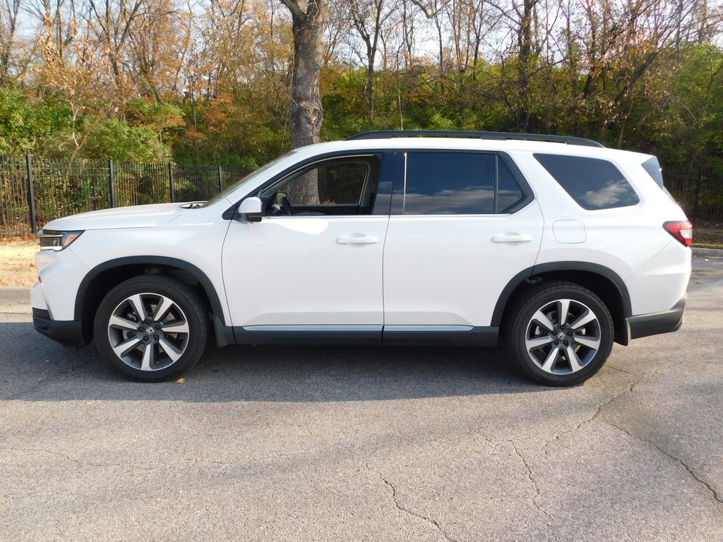 2023 Honda Pilot Elite photo 2