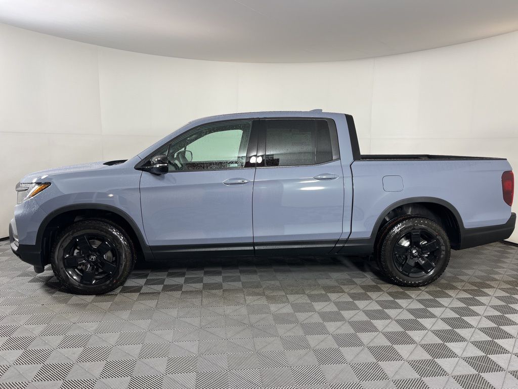 2026 Honda Ridgeline Black Edition photo 2