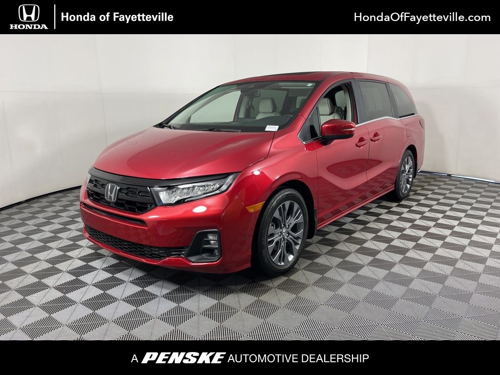 2025 Honda Odyssey Touring's photo