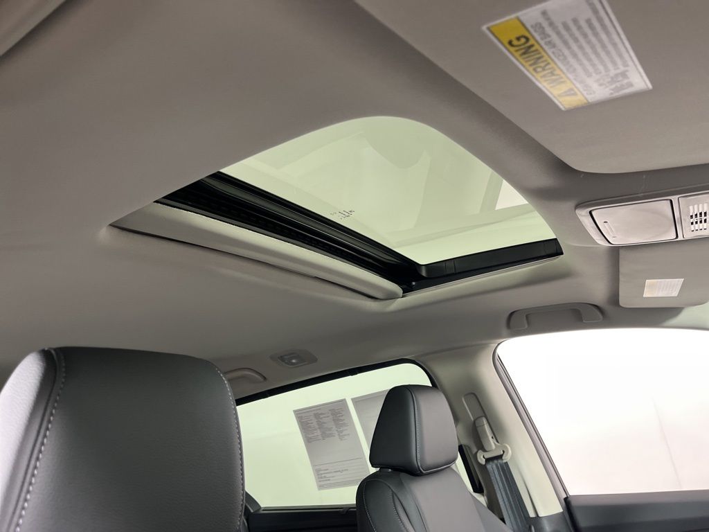 2025 Honda Odyssey EX-L - Photo 12