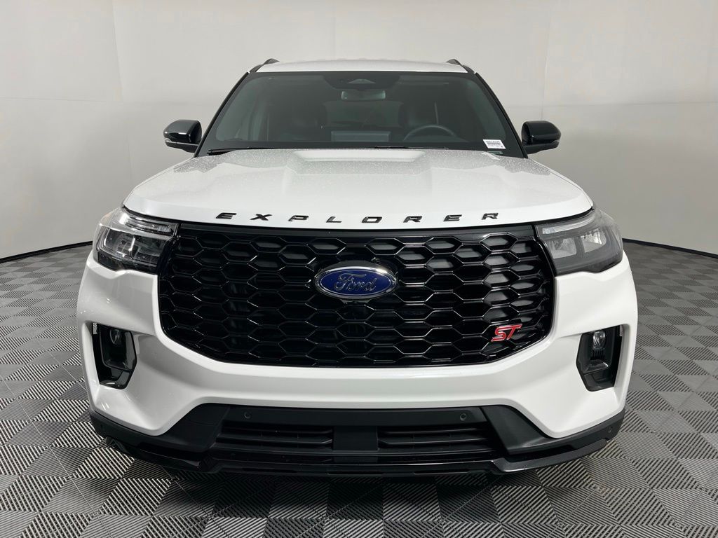 2025 Ford Explorer ST - Photo 17