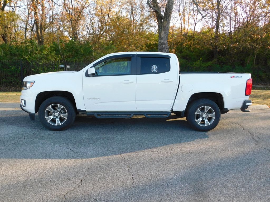 2018 Chevrolet Colorado Z71 photo 2