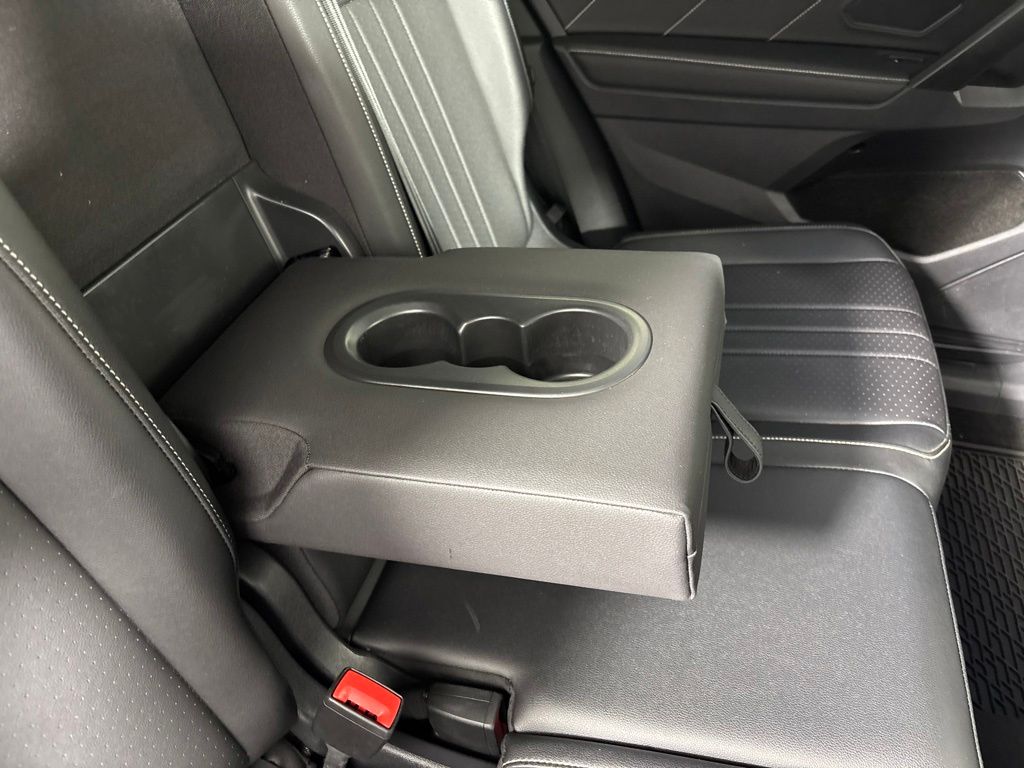 2023 Volkswagen Tiguan SE R-LINE BLACK - Photo 8