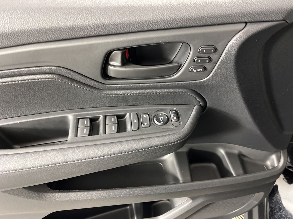2025 Honda Odyssey EX-L - Photo 30