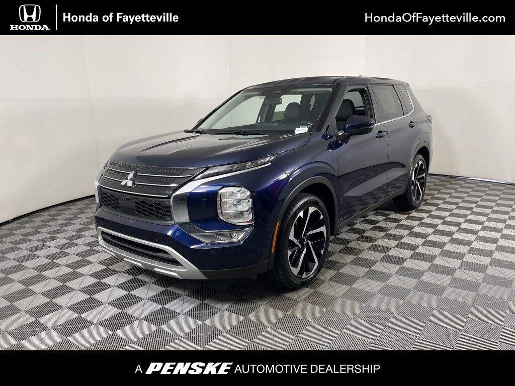 Used 2024 Mitsubishi Outlander SE SUV