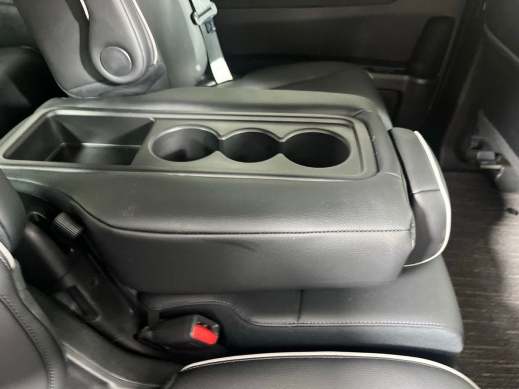2025 Honda Odyssey Elite - Photo 16
