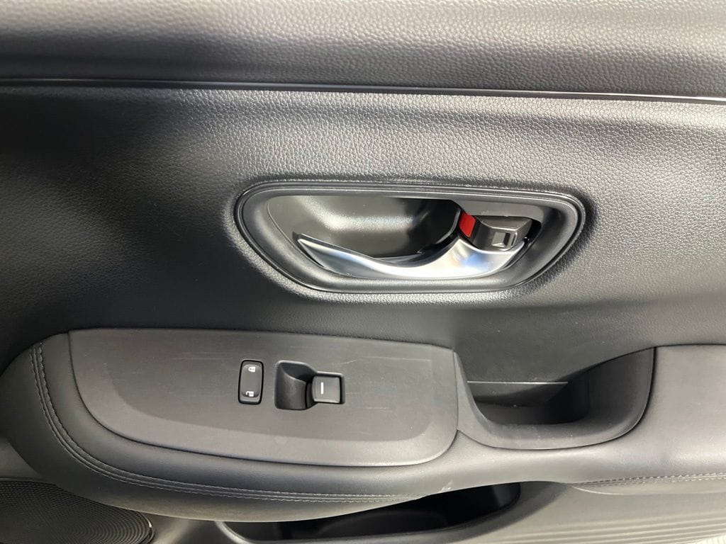 2025 Honda HR-V LX - Photo 17