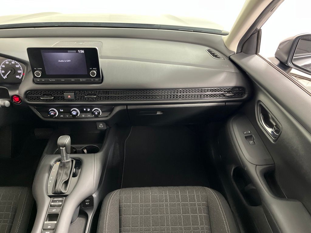 2025 Honda HR-V LX - Photo 15