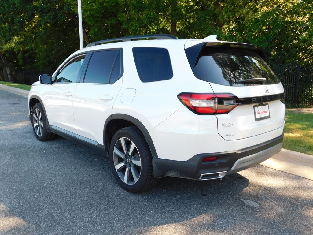 Certified 2025 Honda Pilot Touring SUV