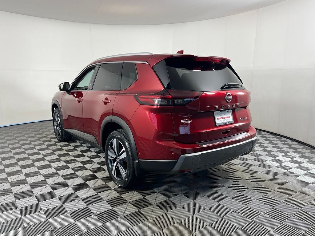 Used 2024 Nissan Rogue SL SUV
