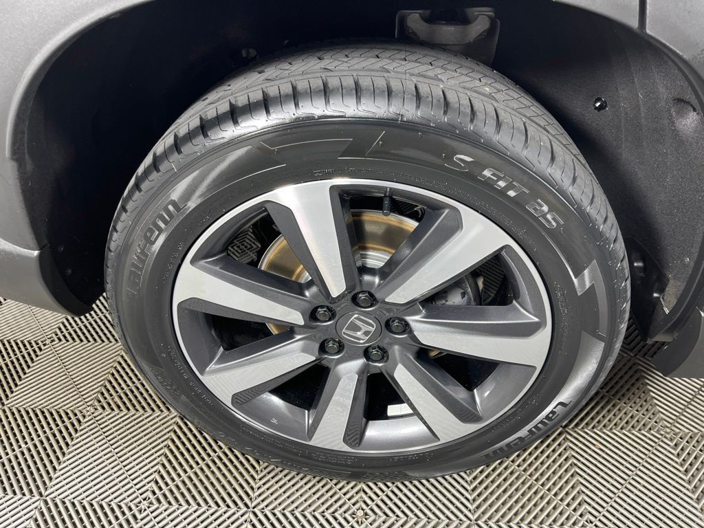 2025 Honda Pilot Touring - Photo 15