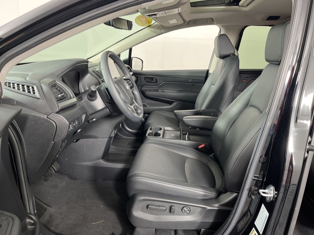 2025 Honda Odyssey EX-L - Photo 26