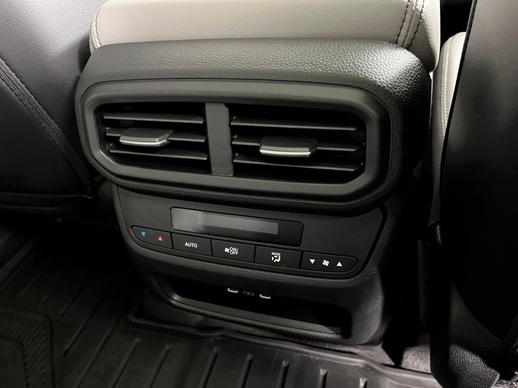 2025 Honda Pilot Touring - Photo 24