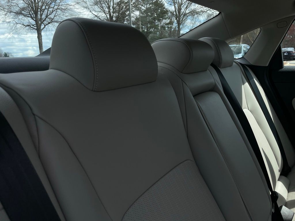 2024 Honda Civic Touring - Photo 37