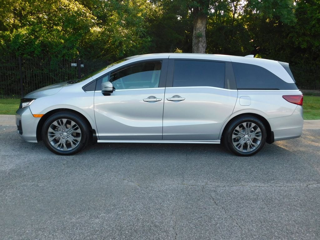 Certified 2025 Honda Odyssey Touring Van