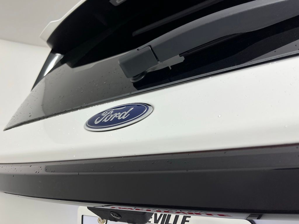 2025 Ford Explorer ST - Photo 12