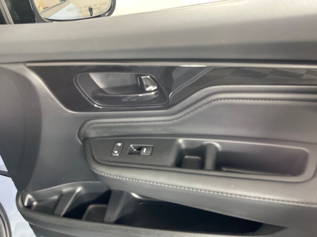 2025 Honda Odyssey Elite - Photo 12