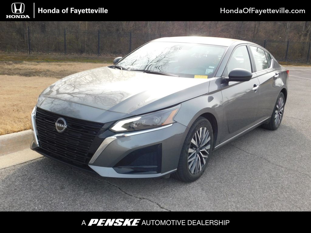 2025 Nissan Altima SV