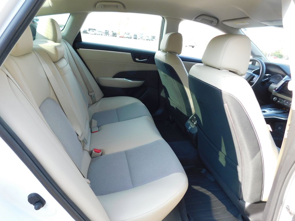 2018 Honda Clarity Plug-In Hybrid photo 4