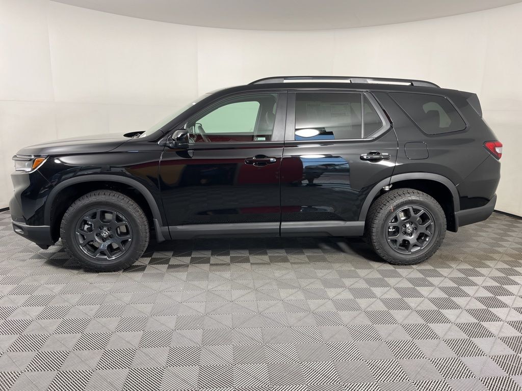 New 2025 Honda Pilot TrailSport SUV
