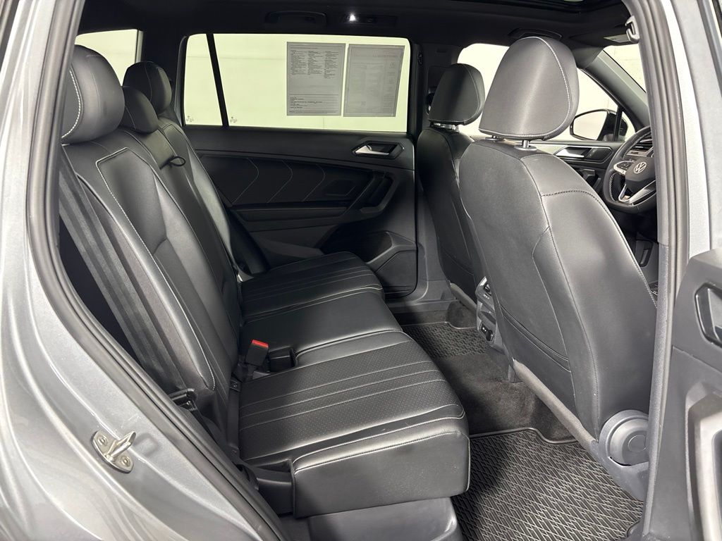 2023 Volkswagen Tiguan SE R-LINE BLACK - Photo 7