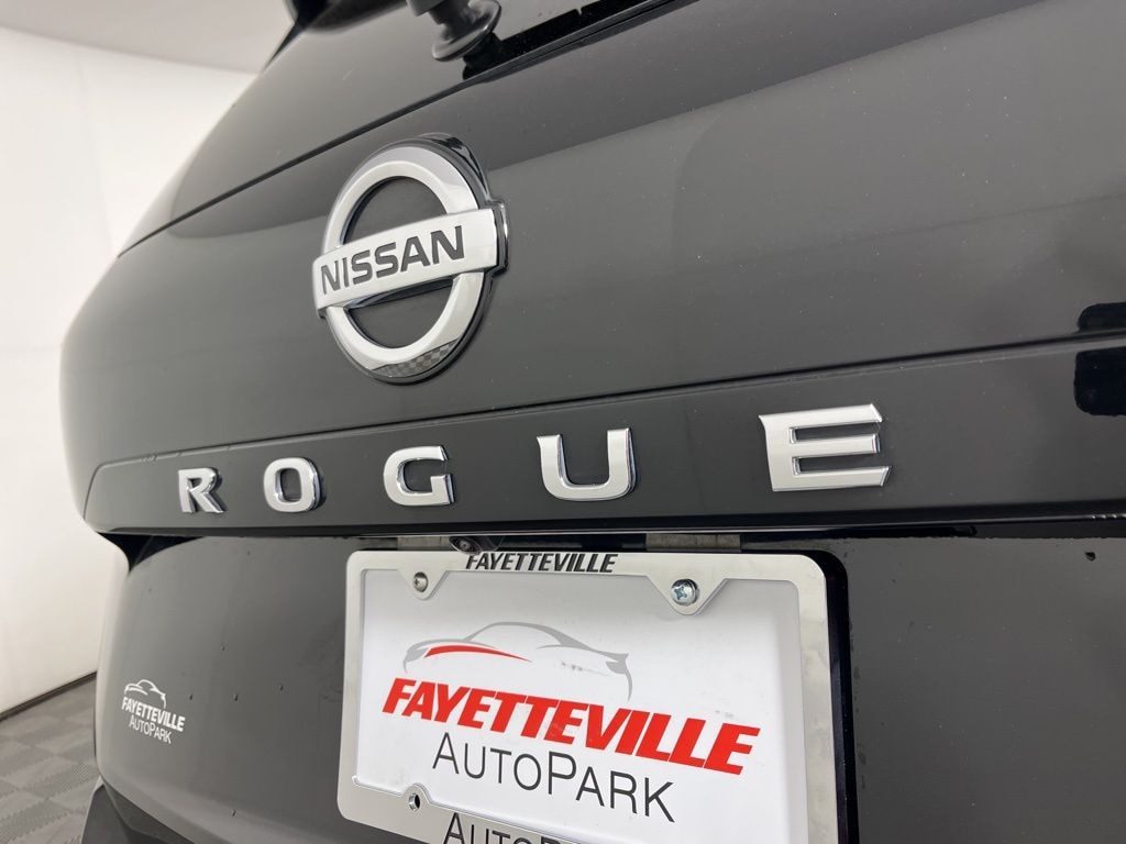 Used 2021 Nissan Rogue SV SUV