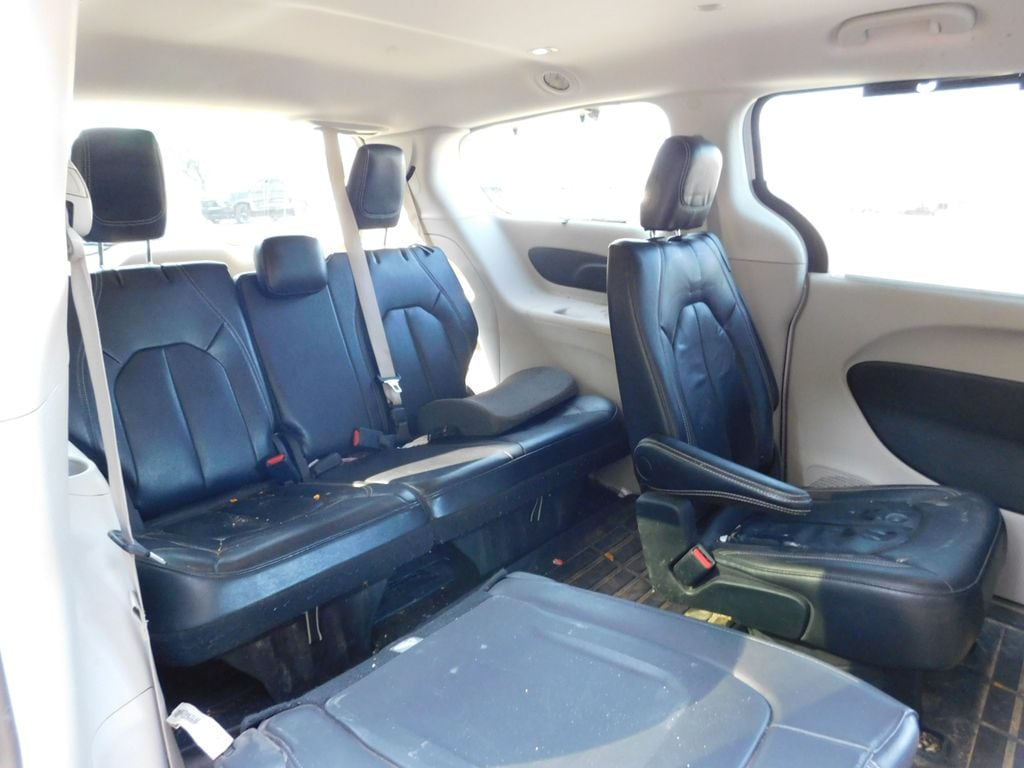 Used 2022 Chrysler Pacifica Touring L Van Passenger Van