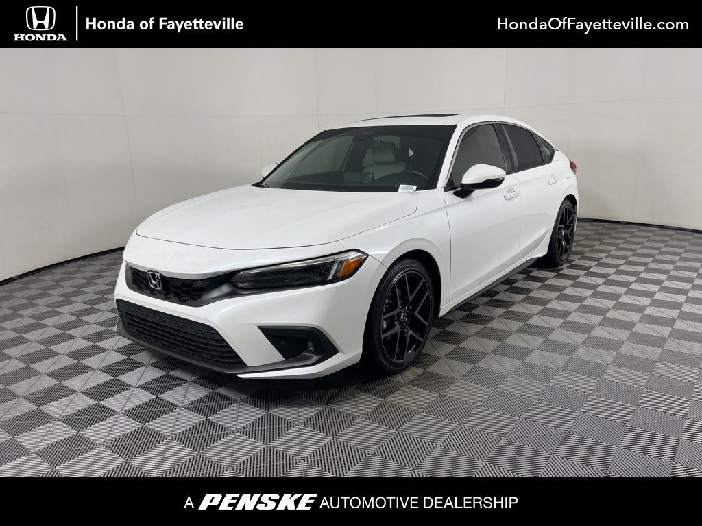 2024 Honda Civic Hatchback Sport Touring's photo