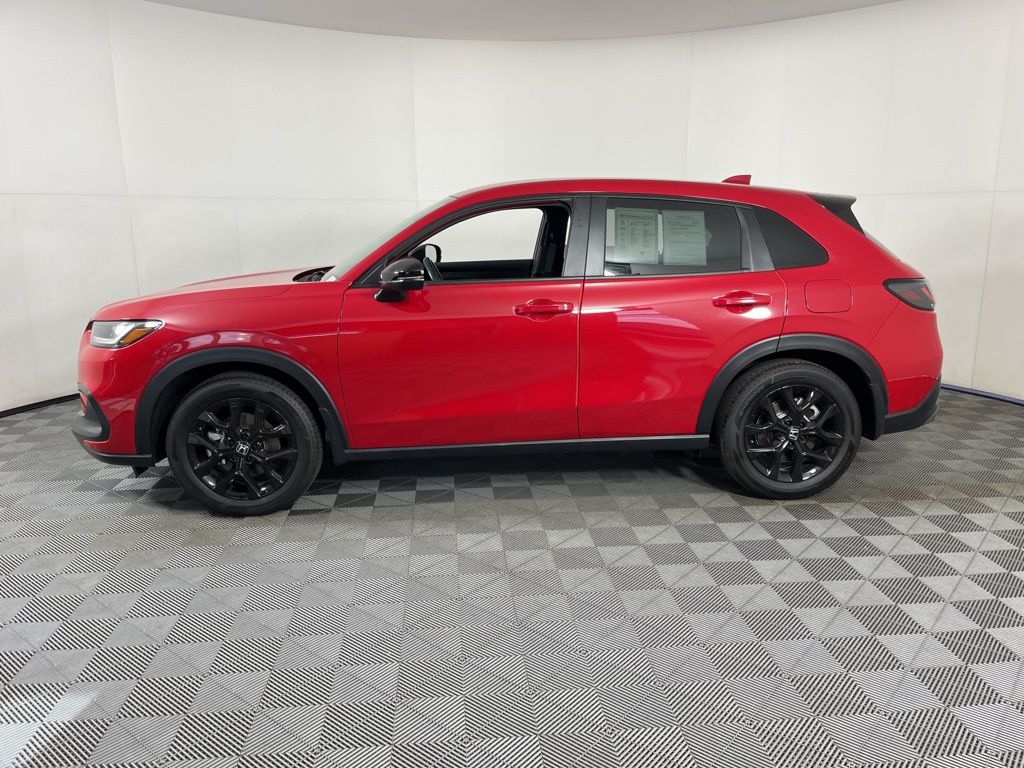 2025 Honda HR-V Sport photo 2