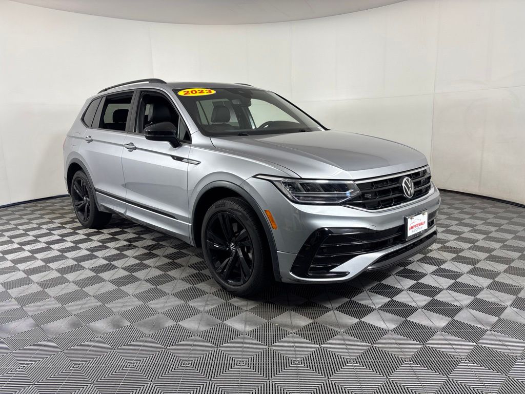 2023 Volkswagen Tiguan SE R-LINE BLACK - Photo 16