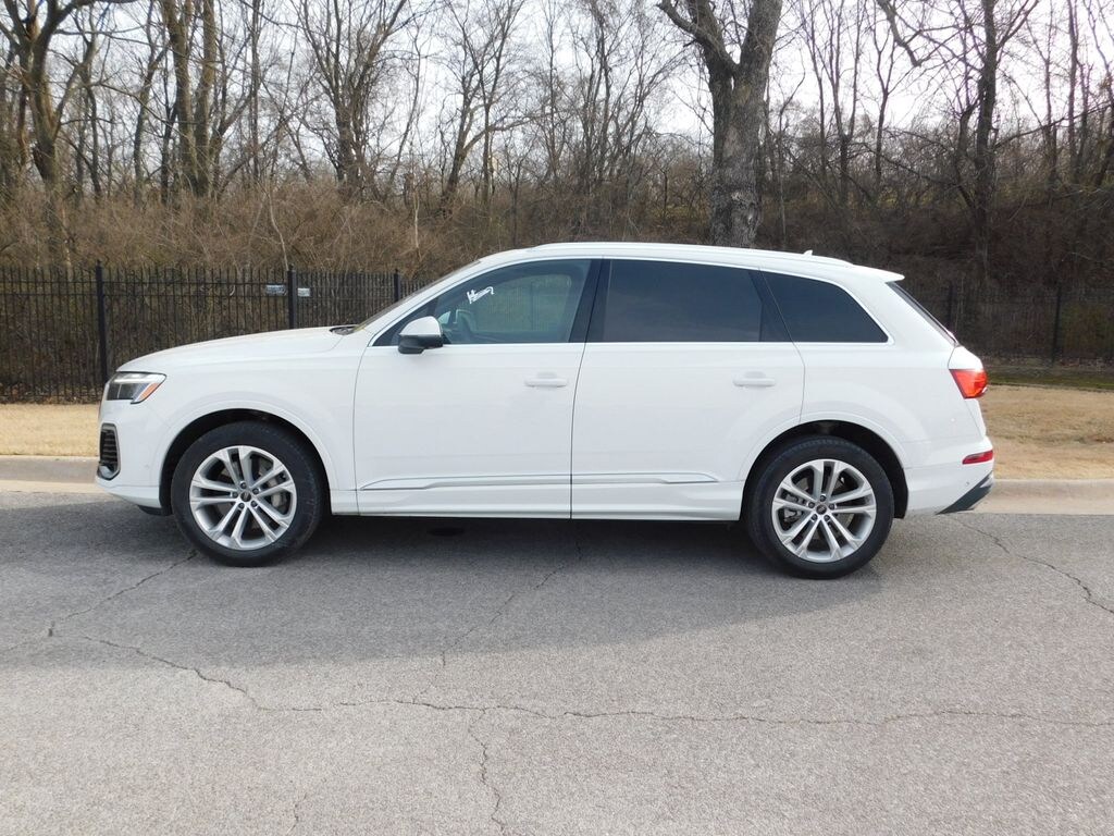 Used 2025 Audi Q7 55 Premium Plus SUV