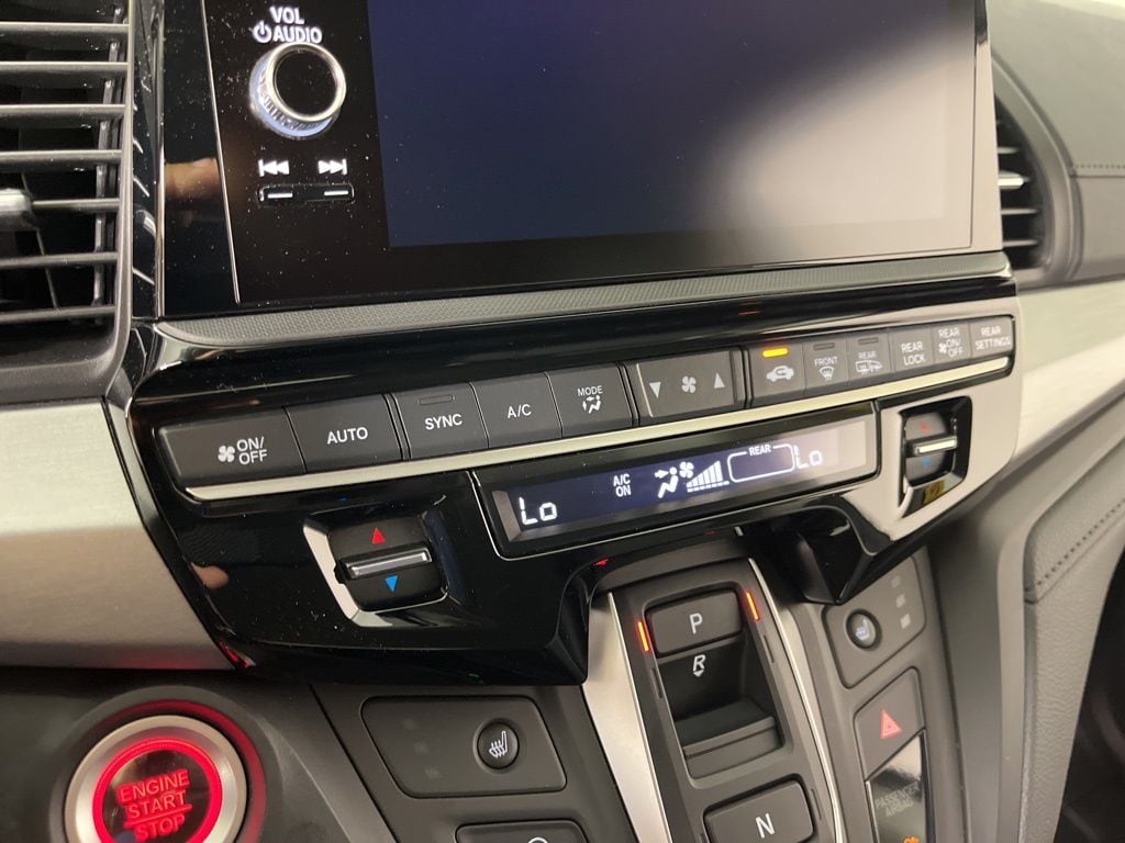 2025 Honda Odyssey EX-L - Photo 35