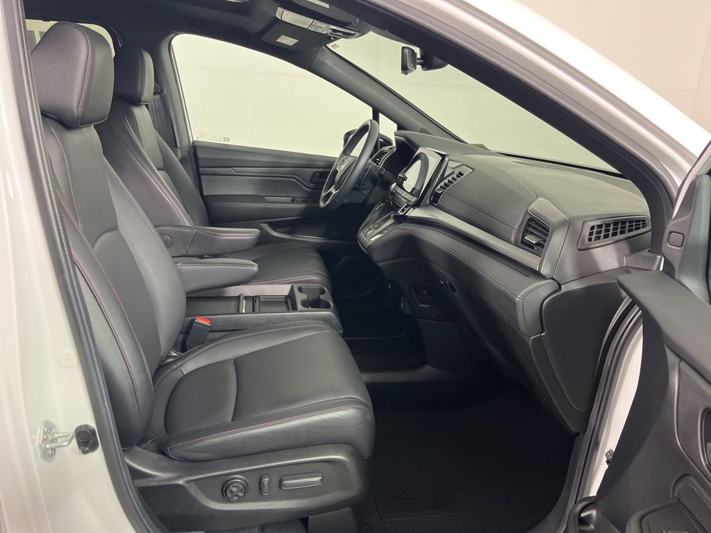 2024 Honda Odyssey SPORT - Photo 8