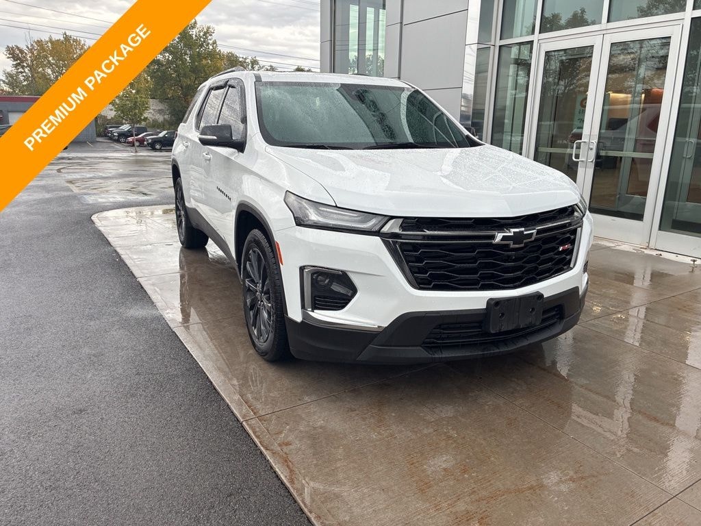 Used 2023 Chevrolet Traverse RS SUV