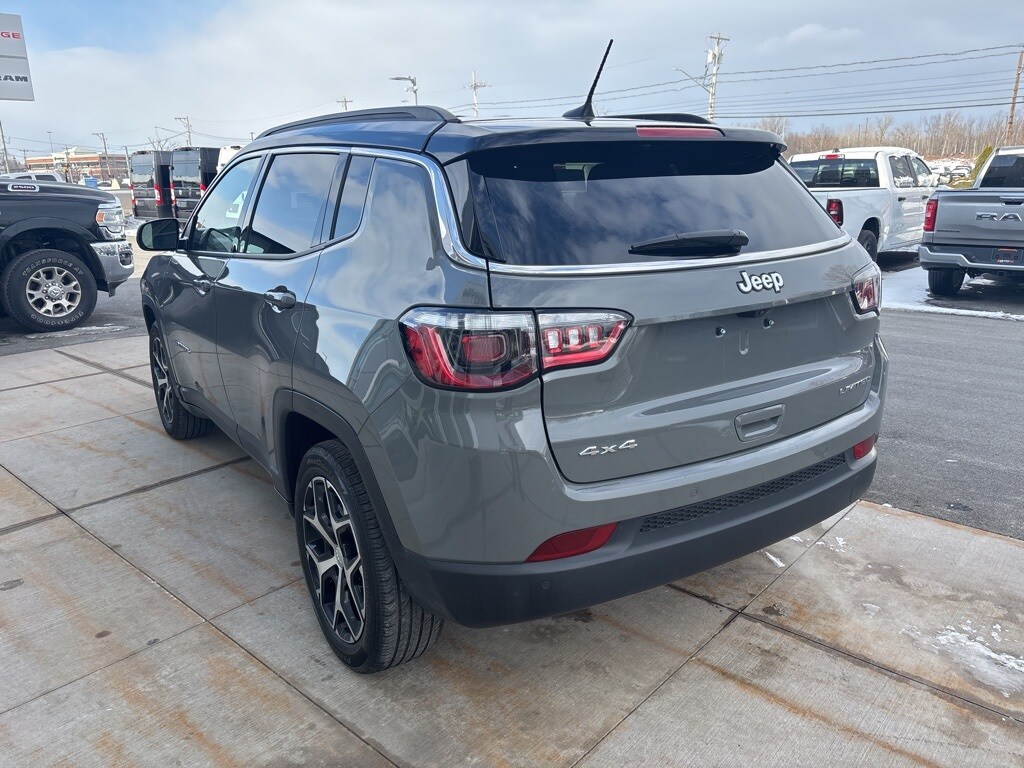 2024 Jeep Compass Limited photo 2