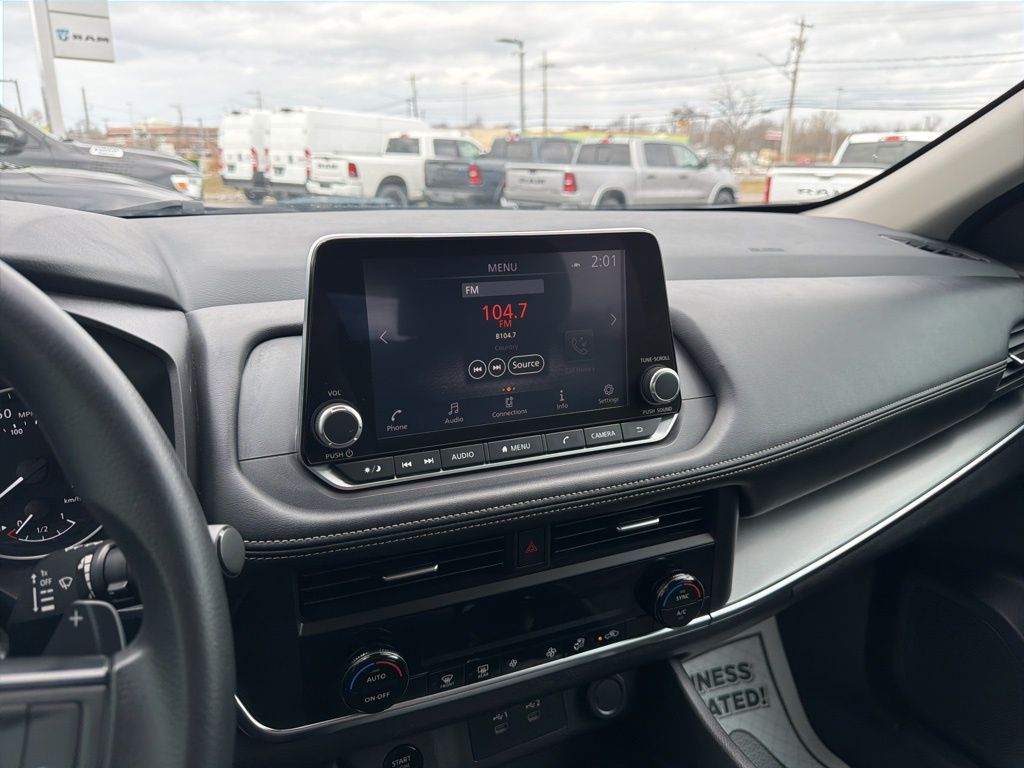 2024 Nissan Rogue SV - Photo 23