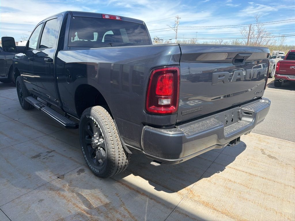 New 2026 Ram 2500 BIG HORN CREW CAB 4X4 6'4 BOX Pickup