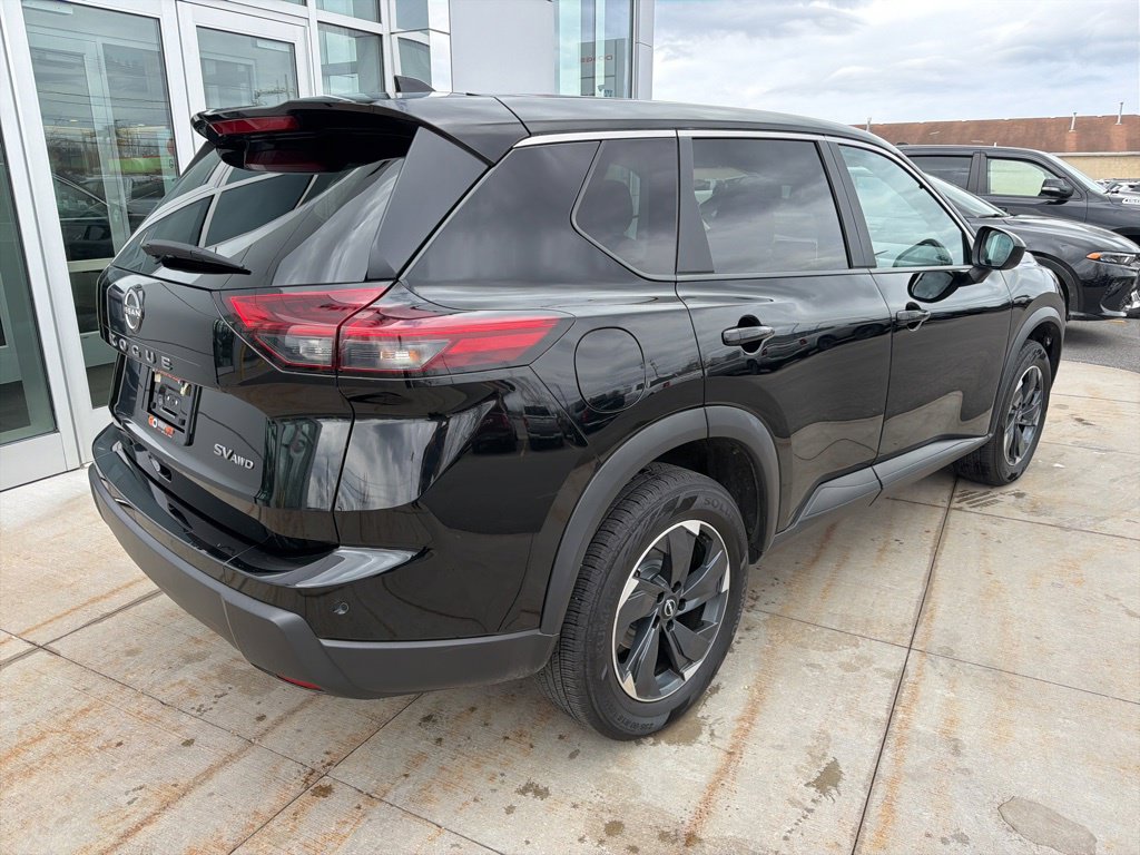 2024 Nissan Rogue SV - Photo 10